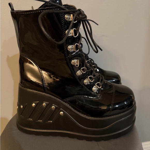 Black Patent Platform Boots w Chain Detail Women’s EU 39 US 8 Goth Y2K - Picture 3 of 9